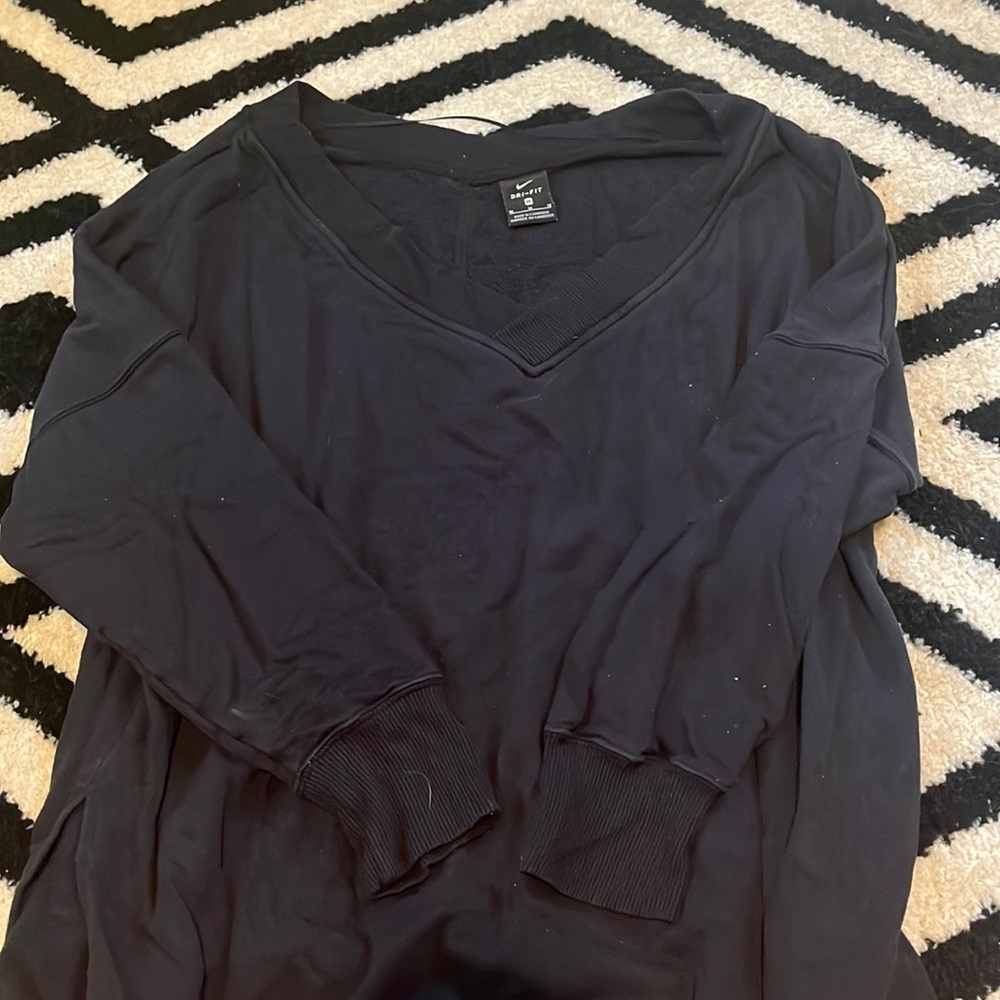 v neck sweatshirt
